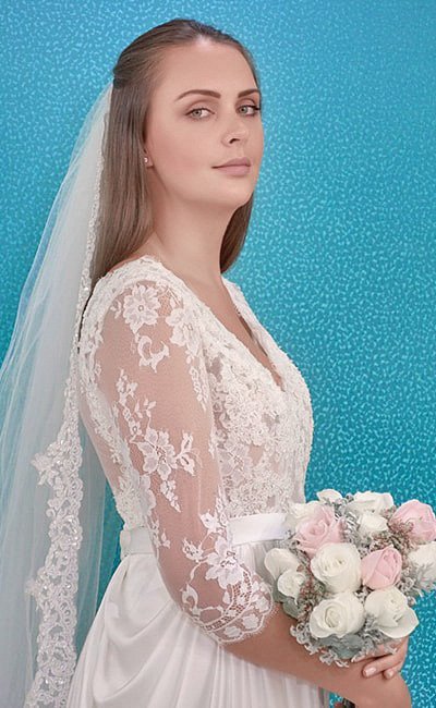 Un diseño de vestido de novia con un corte vanguardista