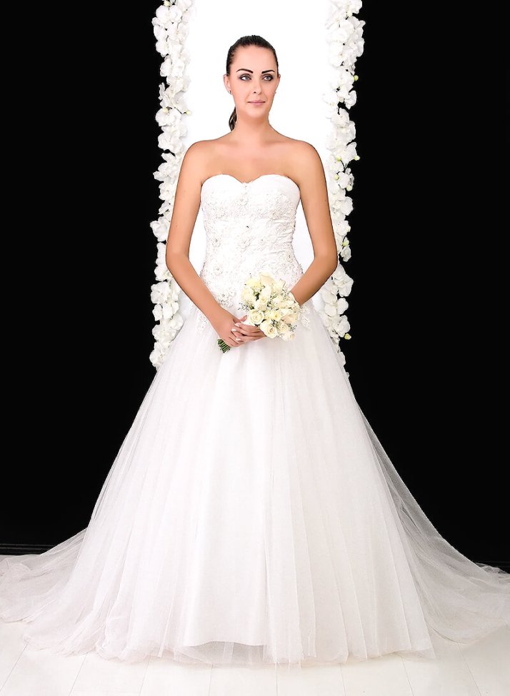 Vestido de Novia BEVERLY - Elena Reynoso Vestido de novia en corte princesa que le brinda la actitud correcta para un día especial