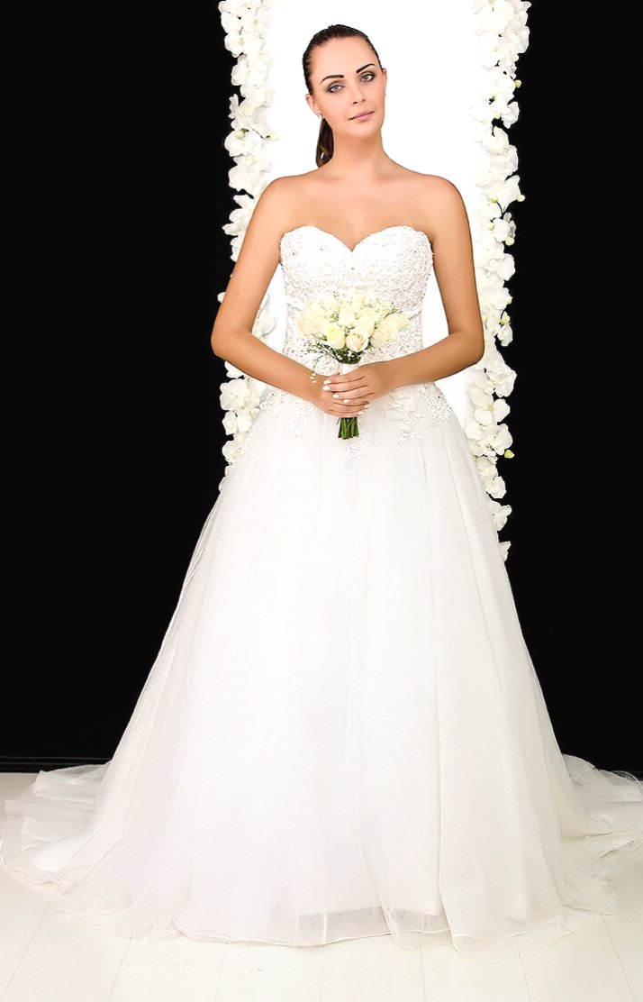 Vestido de Novia CALA - Elena Reynoso Escote en forma de corazón llama la atención sobre los hombros delicados