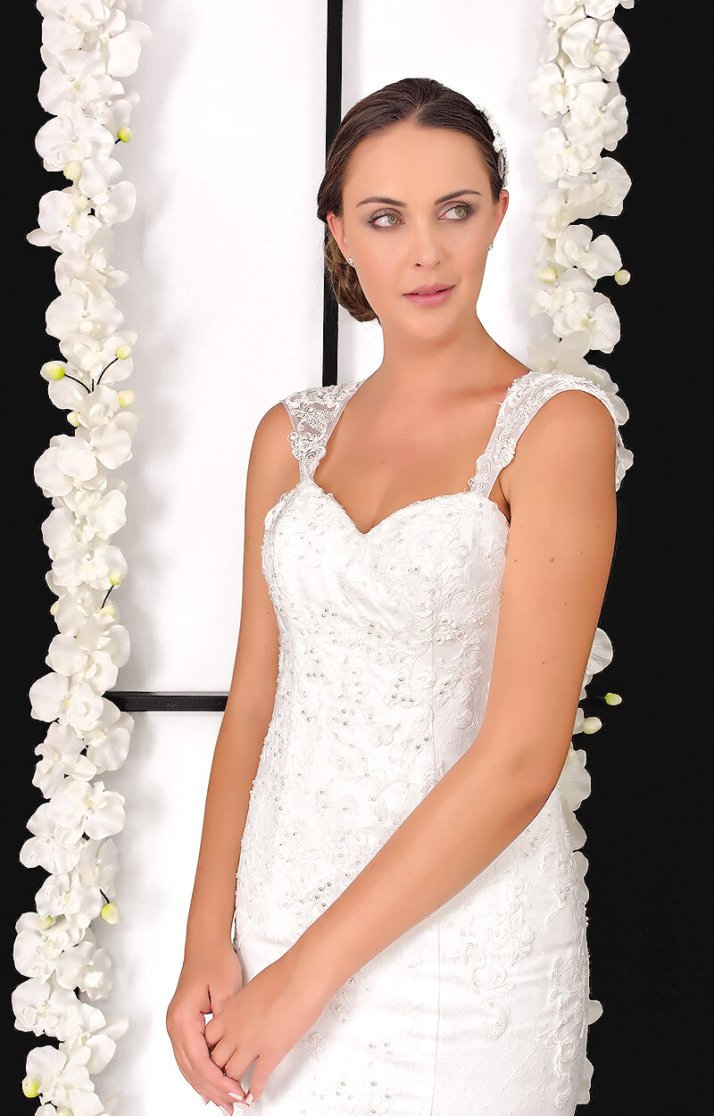 Para cualquier novia que mira para encarnar la sofisticación y la belleza atemporal.