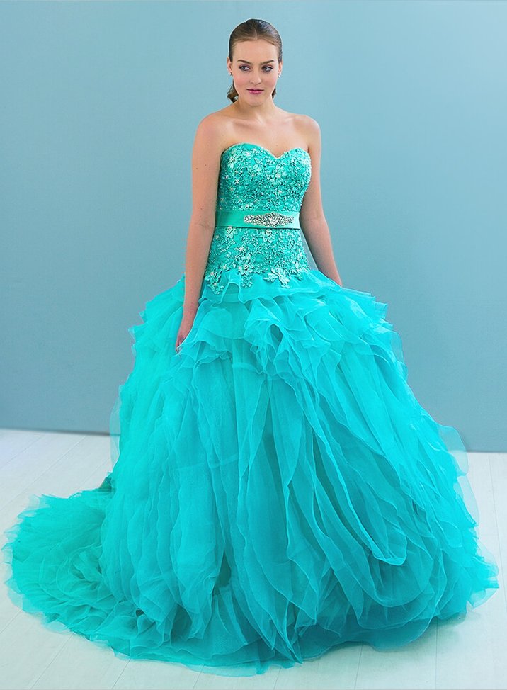 Elena Reynoso Vestido de 15 años verde agua
