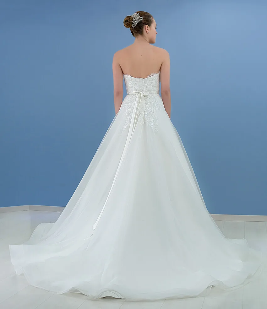 Vestido de novia denise Falda en capas de tul con corset estructurado para novia elegante