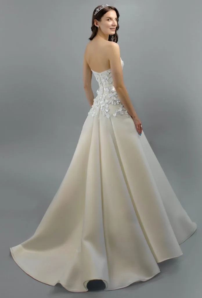 Vestido de novia galaxi colección Venus de Elena Reynoso