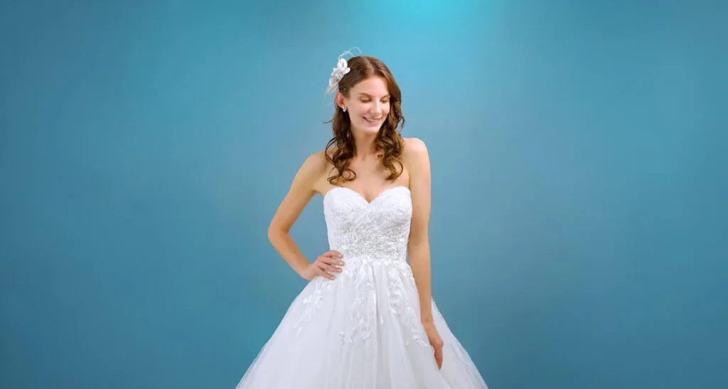 Vestido de novia elegante diseño Elena Reynoso