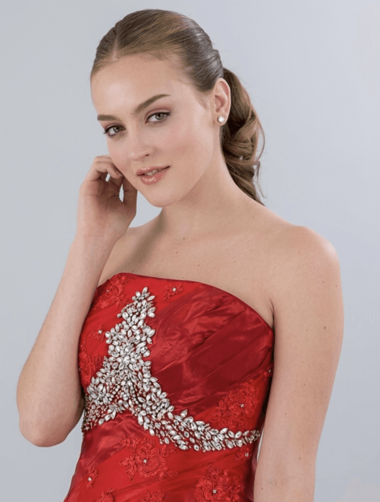 Vestido de 15 años rojo Elena Reynoso