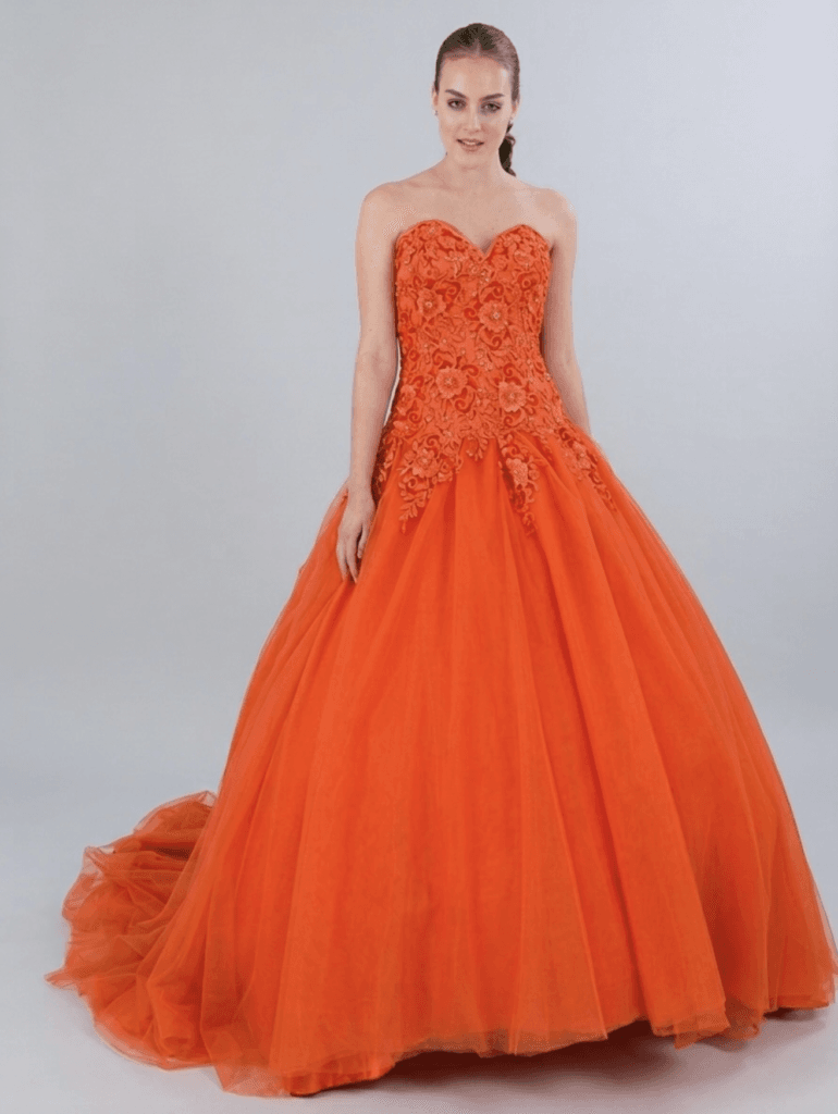 Vestido de 15 años color naranja Elena Reynoso