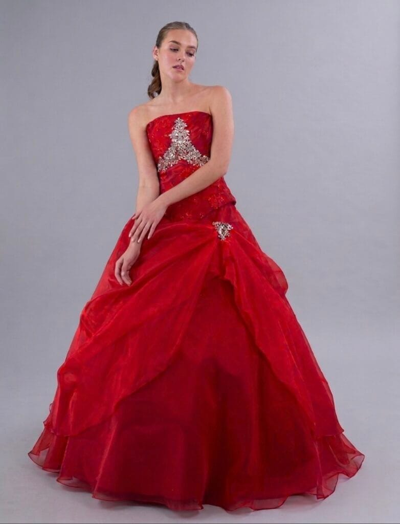 Vestido de 15 años rojo Elena Reynoso